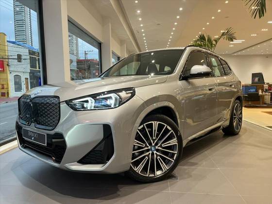 BMW iX1 ELÉTRICO XDRIVE30 M SPORT BMW iX1 ELÉTRICO XDRIVE30 M SPORT